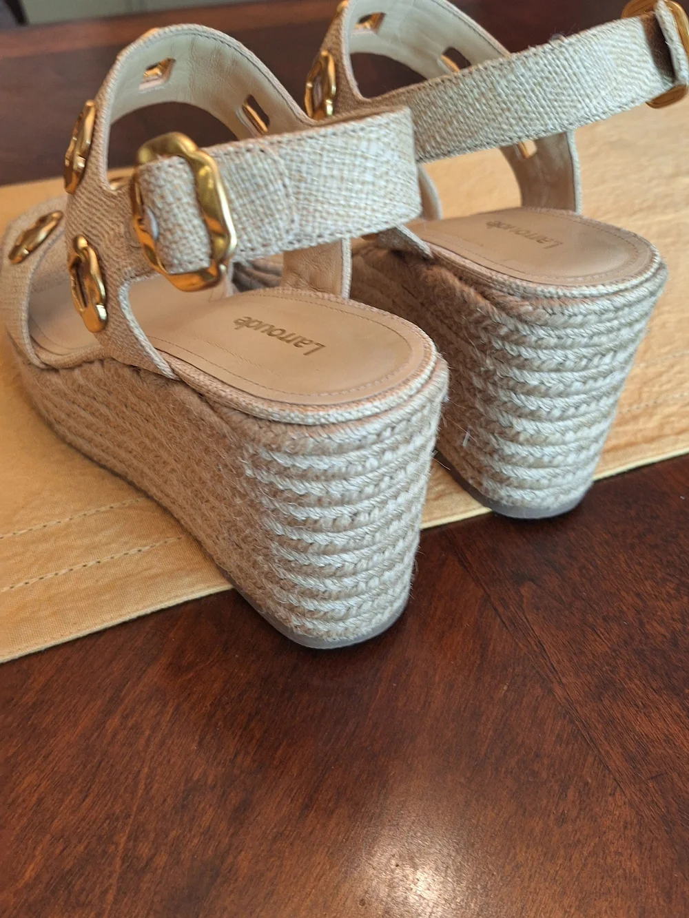 Larroude (Lux) Espadrille Sandals with Gold Accents Beige Wedge Sz 8